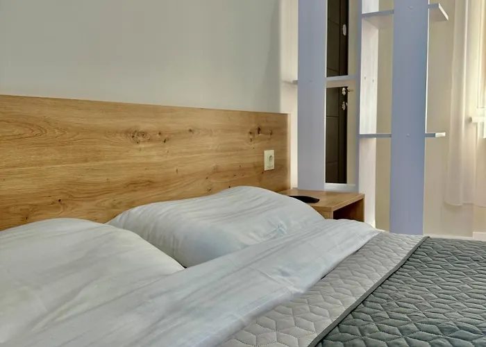 M25 Aparts * Львів